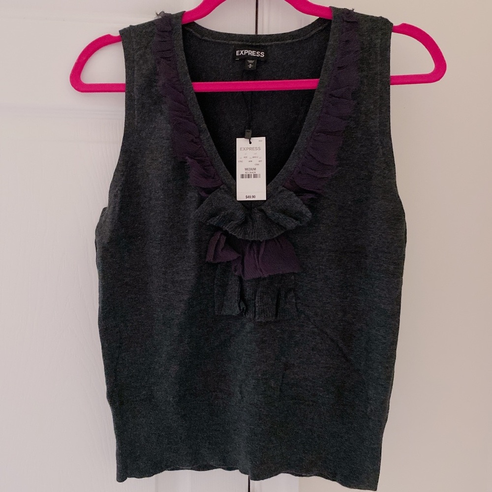 [Express] Ruffles Sweater Vest - Picture 3 of 3